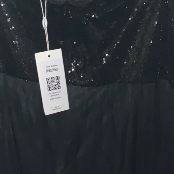 Beautiful sequin long Dress - Picture 8 of 9